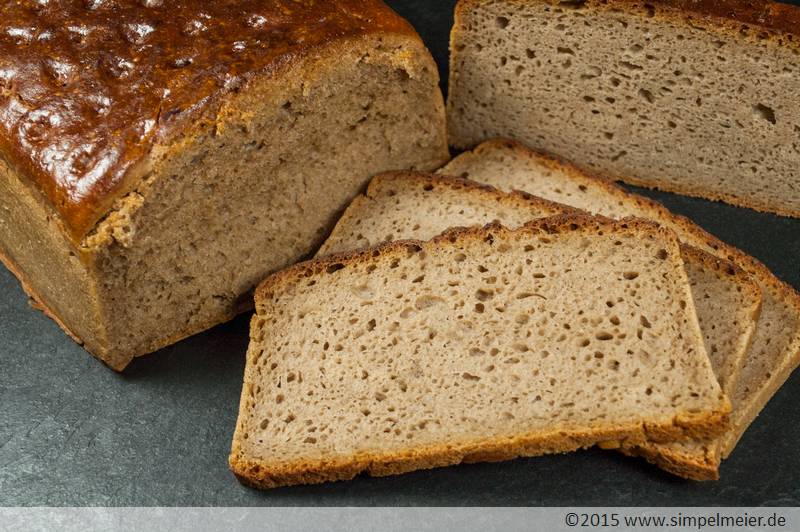 Paderborner Landbrot im Backrahmen gebacken › SiMPELMEiER